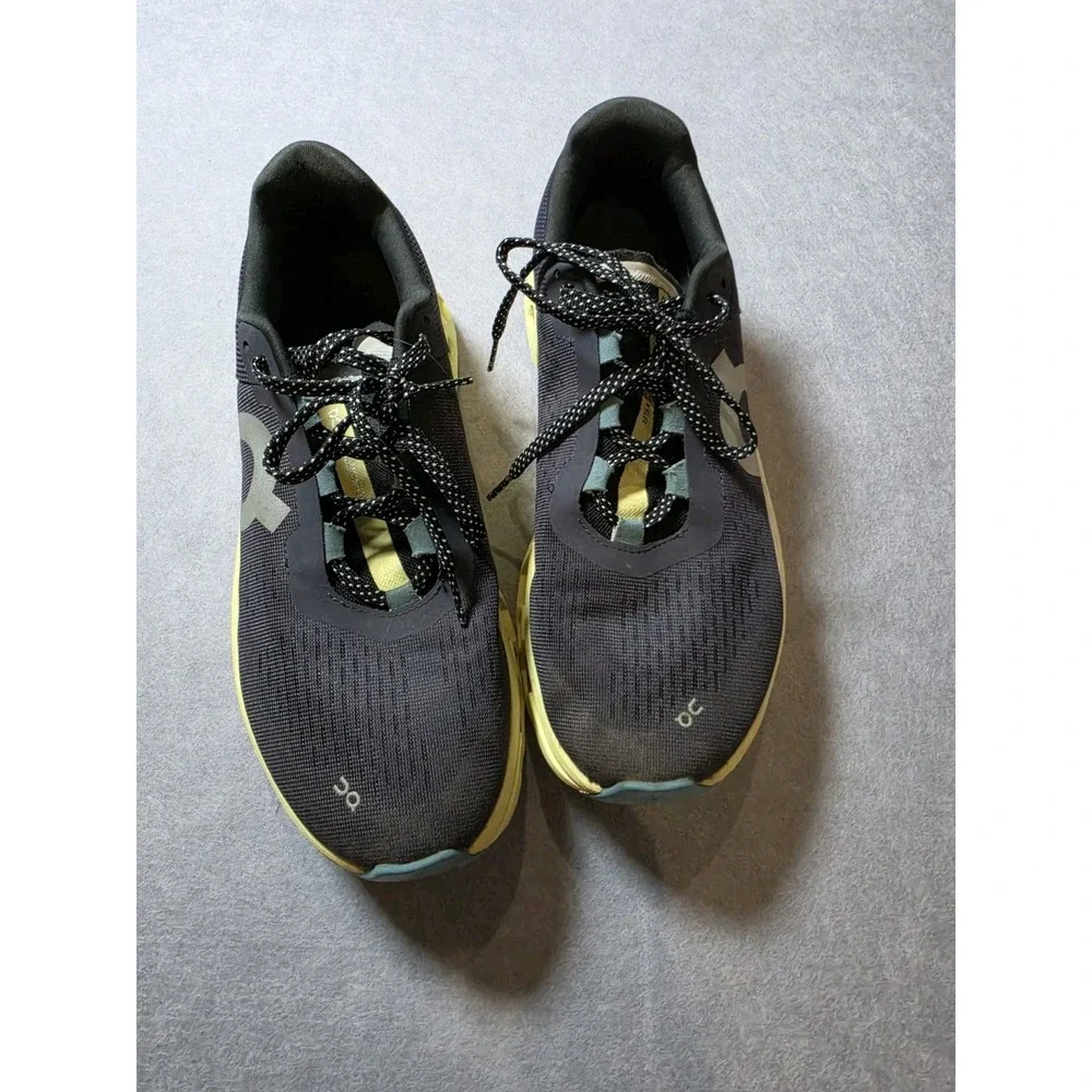 Mens SZ 9 On Cloudmonster Black White Lime